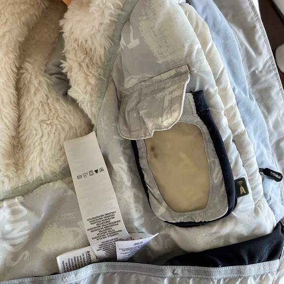 Columbia children ski jacket size 12-14 years - Picture 6 of 8